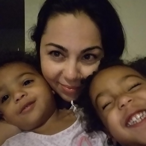 Meet your Posher, Ruth - Picture 2 of 7